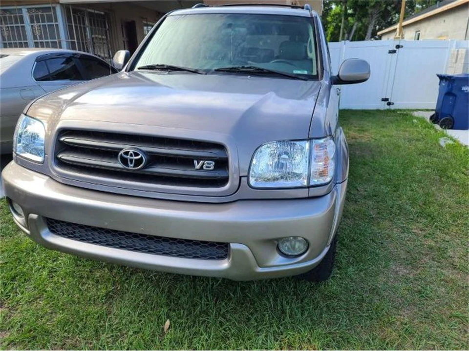 2001 Toyota Sequoia 1st Gen - Image 2 of 8