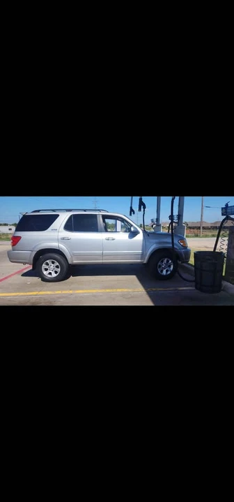 2001 Toyota Sequoia 1st Gen - Image 2 of 6