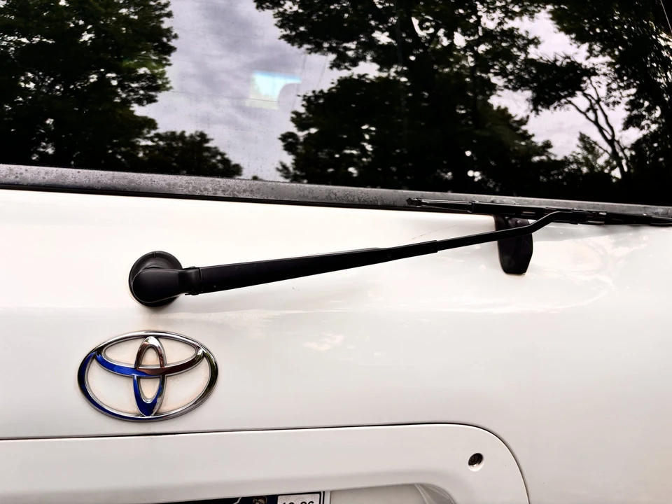 2001 Toyota Sequoia 1st Gen - Image 22 of 31