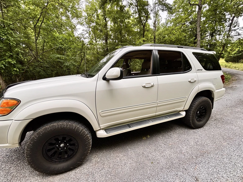 2001 Toyota Sequoia 1st Gen - Image 6 of 31