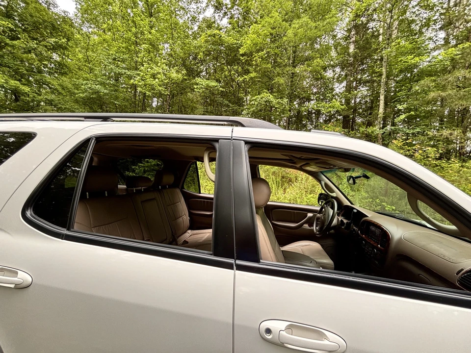 2001 Toyota Sequoia 1st Gen - Image 20 of 31