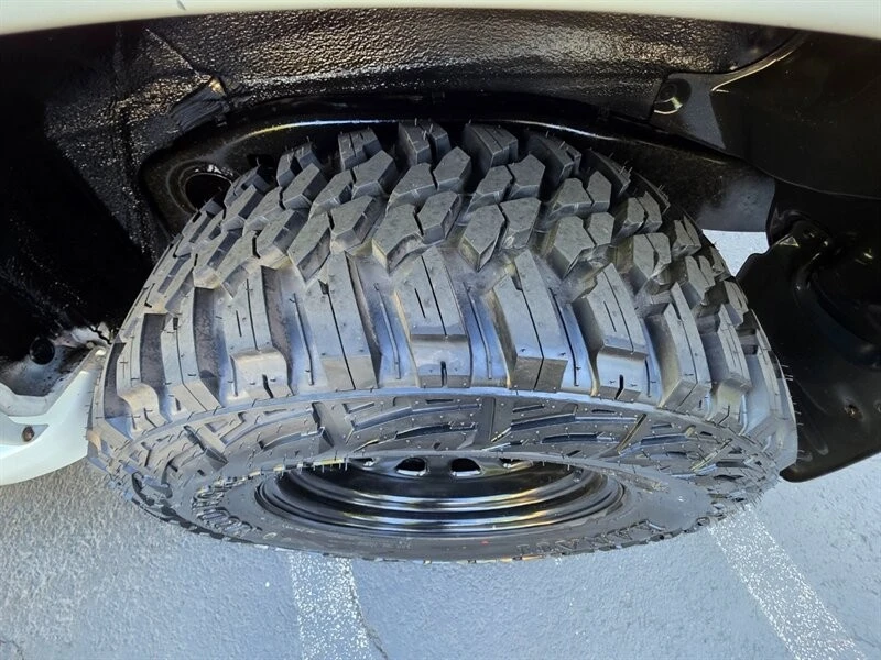 2001 Toyota Sequoia 1st Gen - Image 18 of 21