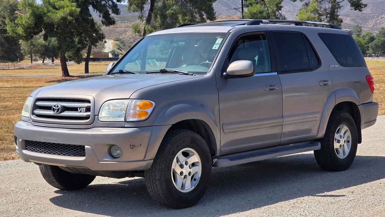 2001 Toyota Sequoia 1st Gen - Image 2 of 12