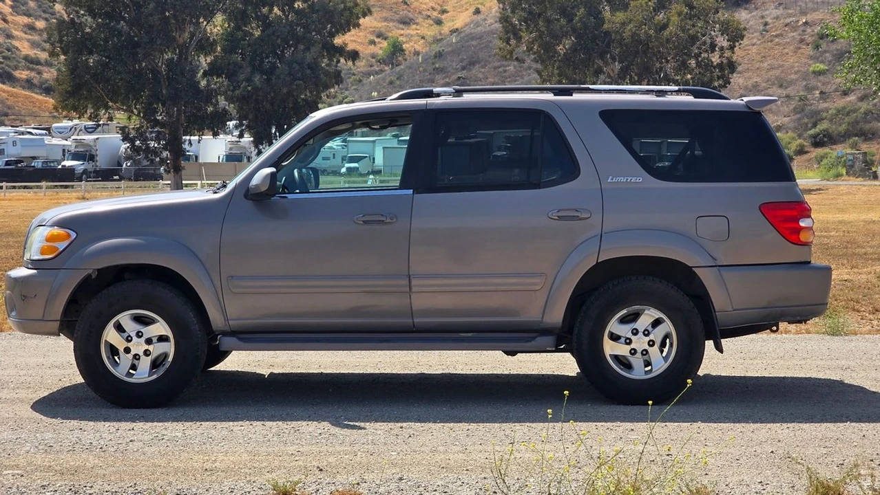 2001 Toyota Sequoia 1st Gen - Image 8 of 12