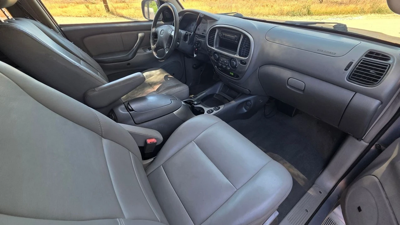 2001 Toyota Sequoia 1st Gen - Image 13 of 21