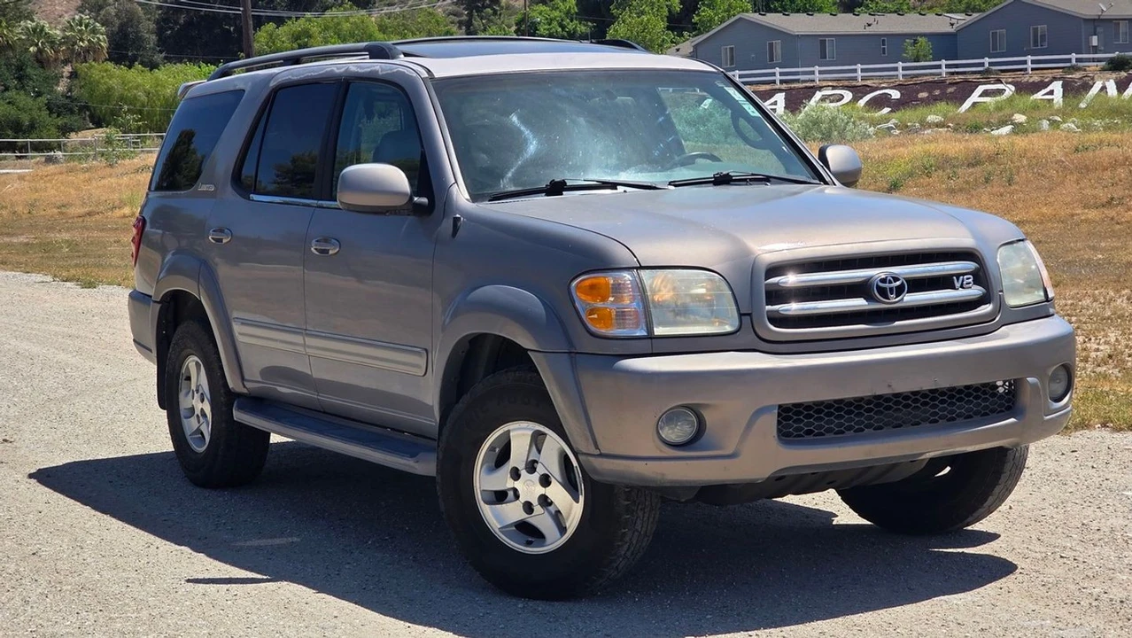 2001 Toyota Sequoia 1st Gen - Image 4 of 12