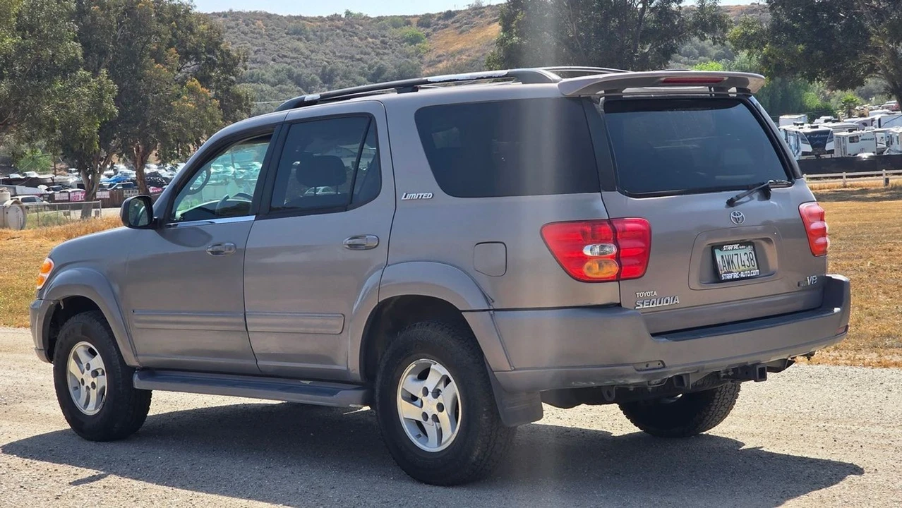 2001 Toyota Sequoia 1st Gen - Image 6 of 12