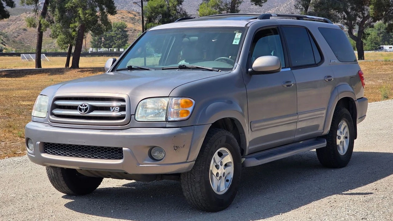 2001 Toyota Sequoia 1st Gen - Image 5 of 12