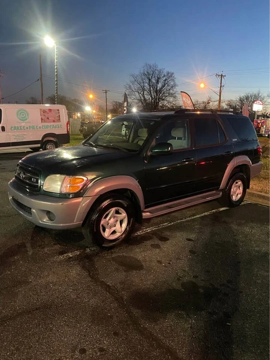 2001 Toyota Sequoia 1st Gen - Image 2 of 8