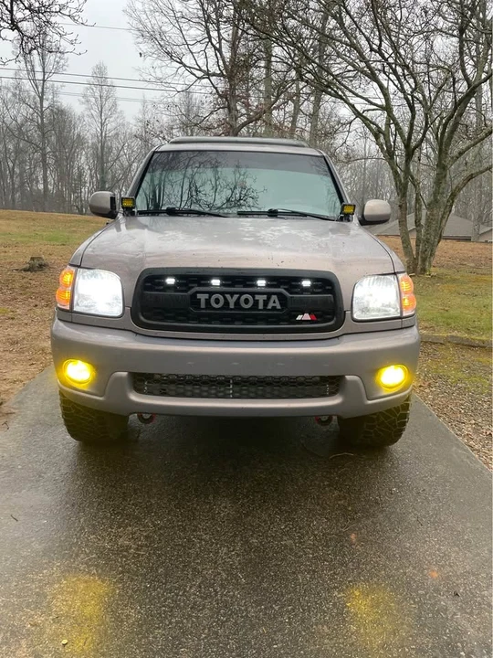 2001 Toyota Sequoia 1st Gen - Image 7 of 7