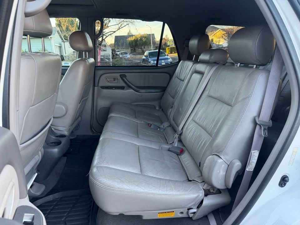 2001 Toyota Sequoia 1st Gen - Image 13 of 19