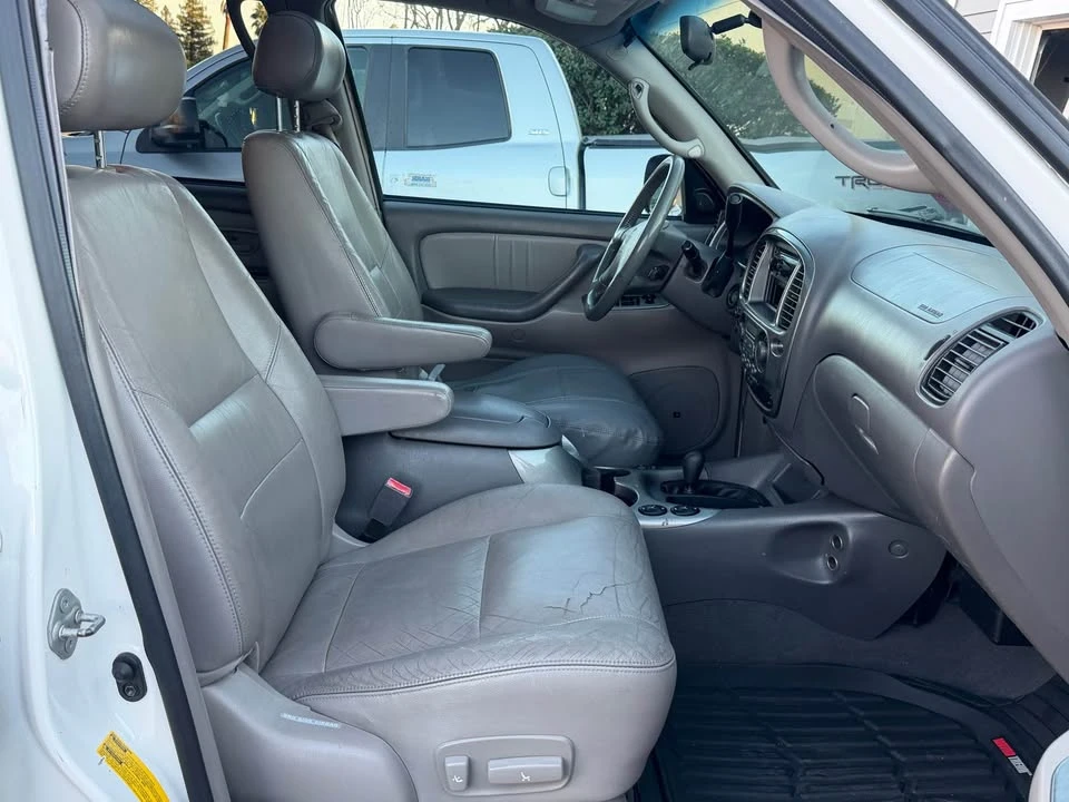 2001 Toyota Sequoia 1st Gen - Image 12 of 19