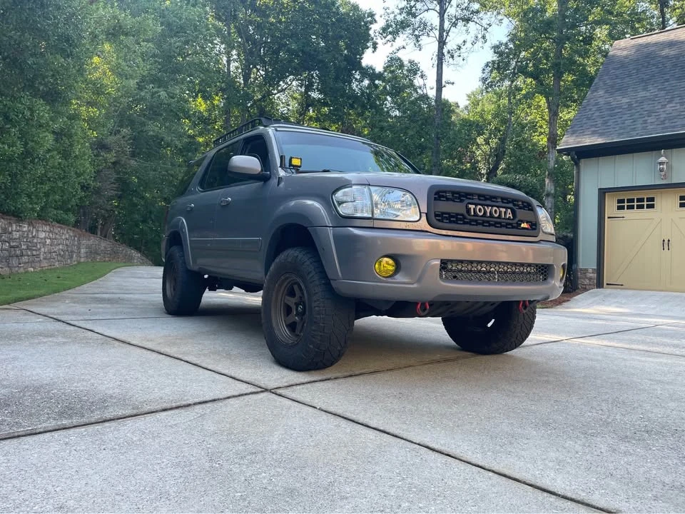 2001 Toyota Sequoia 1st Gen - Image 2 of 7