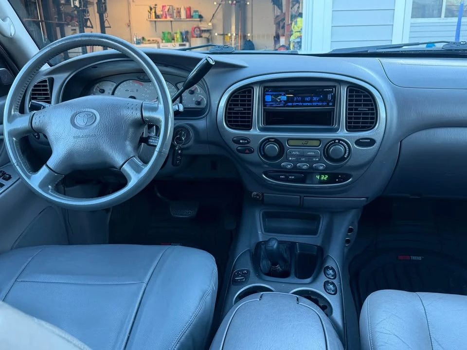 2001 Toyota Sequoia 1st Gen - Image 11 of 19