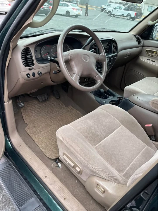 2001 Toyota Sequoia 1st Gen - Image 5 of 8