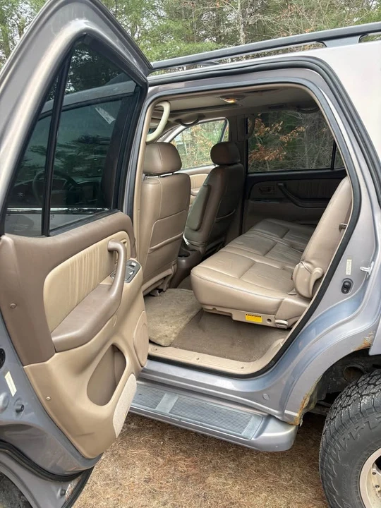 2001 Toyota Sequoia 1st Gen - Image 4 of 6