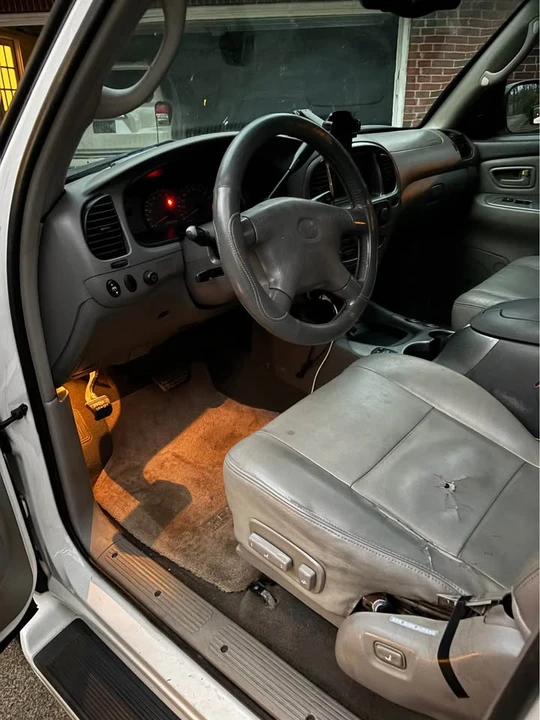 2001 Toyota Sequoia 1st Gen - Image 12 of 14