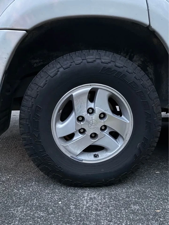 2001 Toyota Sequoia 1st Gen - Image 5 of 14