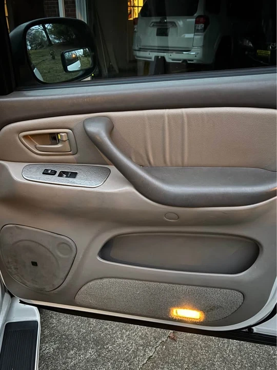 2001 Toyota Sequoia 1st Gen - Image 9 of 14