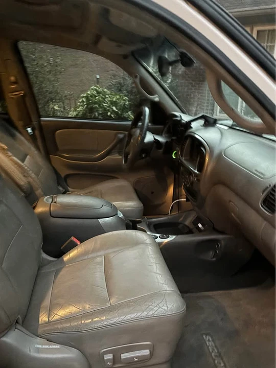 2001 Toyota Sequoia 1st Gen - Image 7 of 14