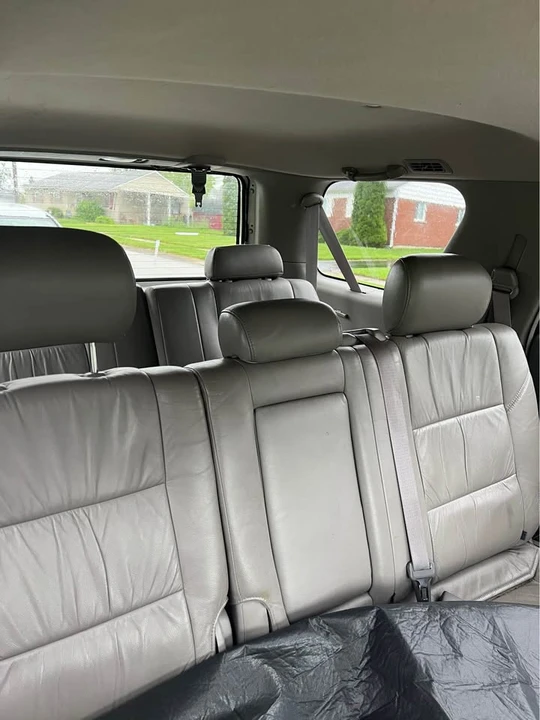 2001 Toyota Sequoia 1st Gen - Image 7 of 9