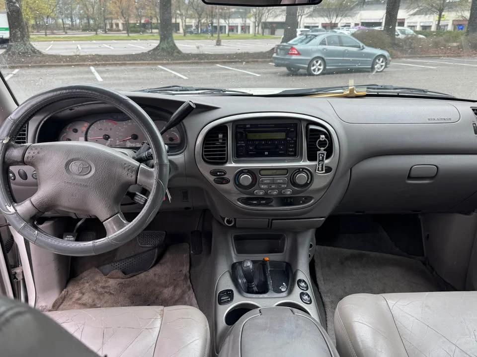2001 Toyota Sequoia 1st Gen - Image 4 of 7