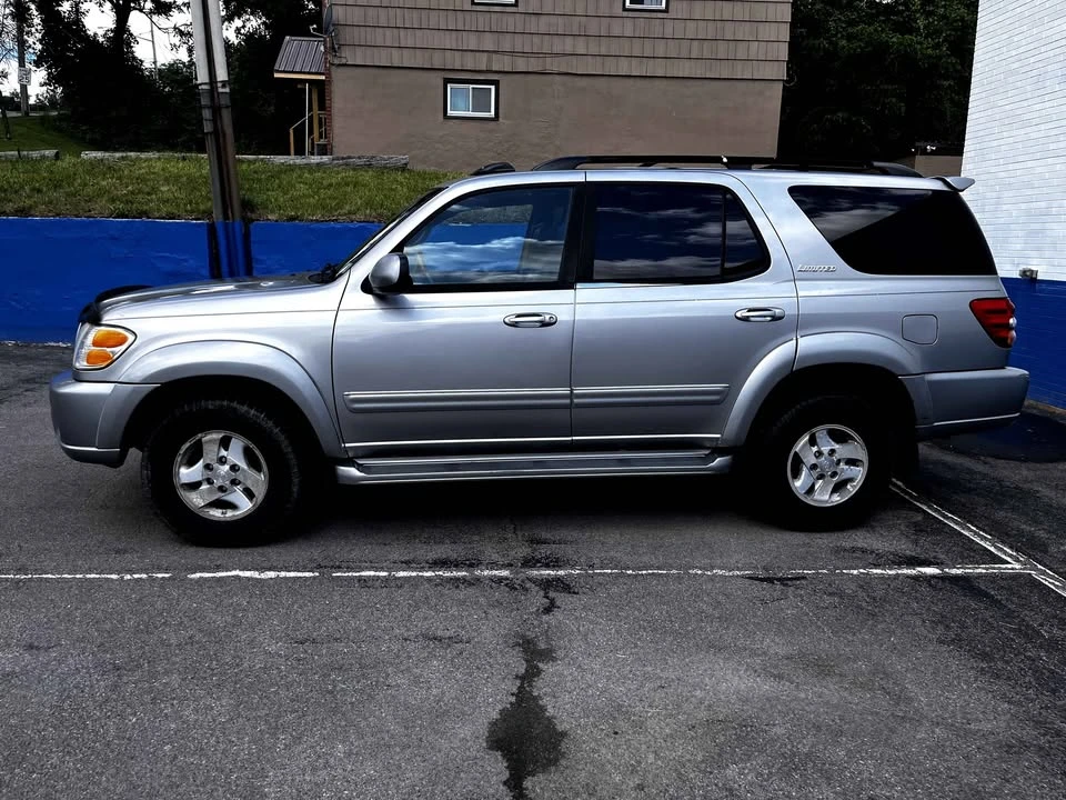 2001 Toyota Sequoia 1st Gen - Image 2 of 20