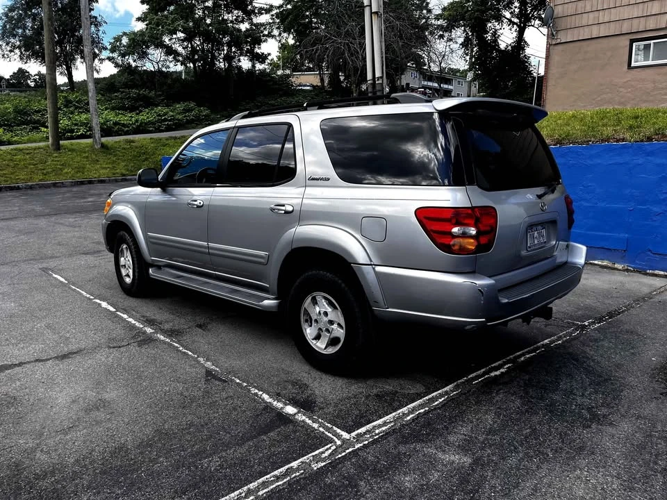 2001 Toyota Sequoia 1st Gen - Image 3 of 20