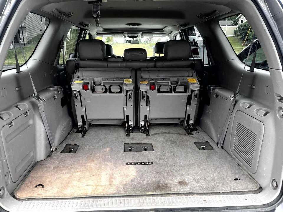 2001 Toyota Sequoia 1st Gen - Image 13 of 20