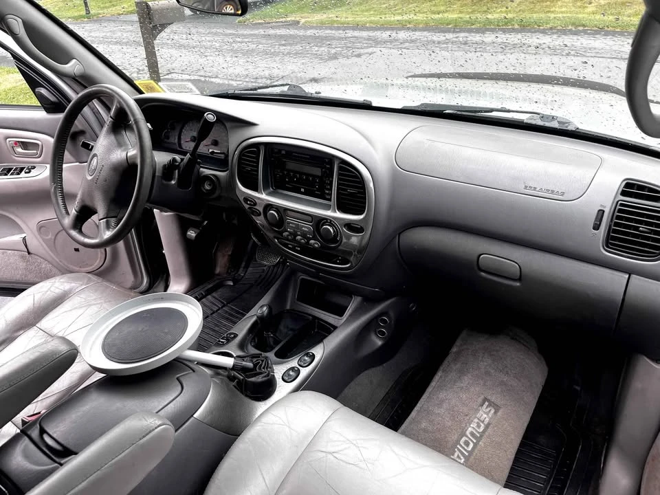 2001 Toyota Sequoia 1st Gen - Image 9 of 20