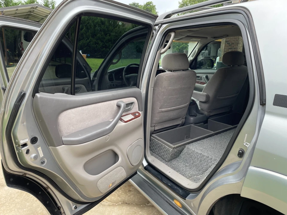 2001 Toyota Sequoia 1st Gen - Image 13 of 21