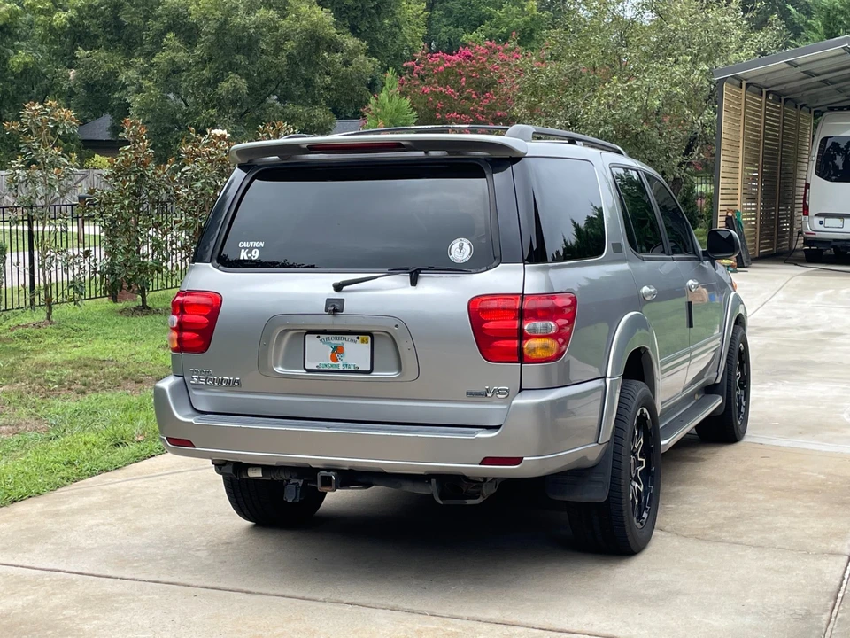 2001 Toyota Sequoia 1st Gen - Image 7 of 21