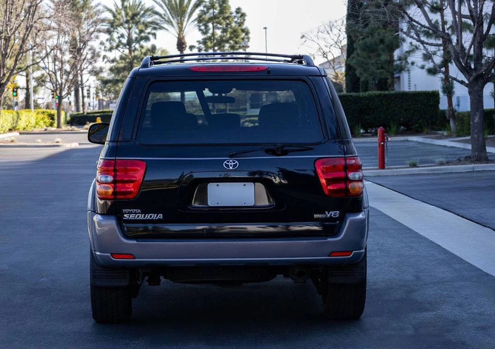 2001 Toyota Sequoia 1st Gen - Image 7 of 21