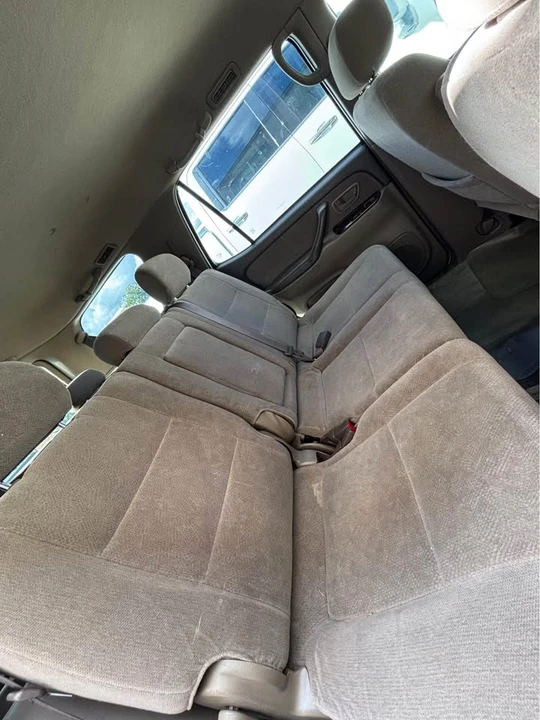 2001 Toyota Sequoia 1st Gen - Image 7 of 12
