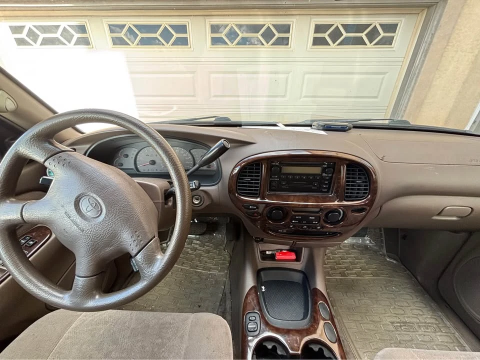 2001 Toyota Sequoia 1st Gen - Image 10 of 12