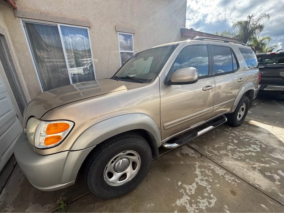 2001 Toyota Sequoia 1st Gen - Image 3 of 12