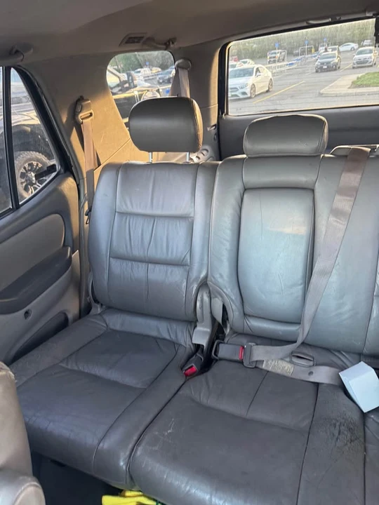 2001 Toyota Sequoia 1st Gen - Image 14 of 19