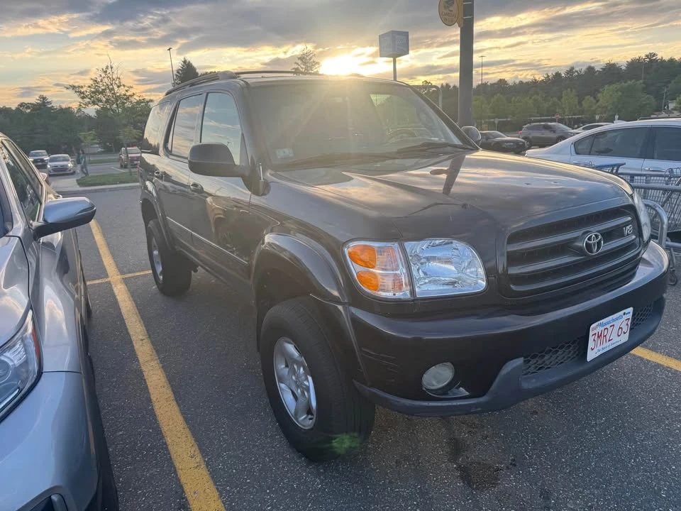 2001 Toyota Sequoia 1st Gen - Image 2 of 19