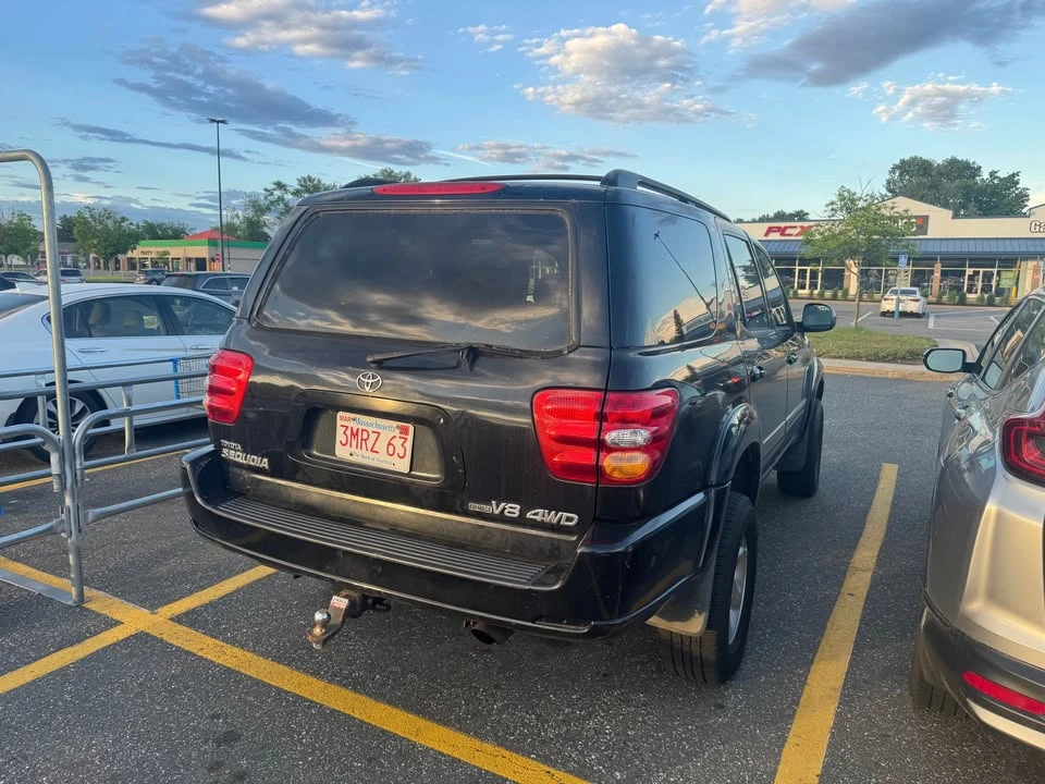 2001 Toyota Sequoia 1st Gen - Image 3 of 19