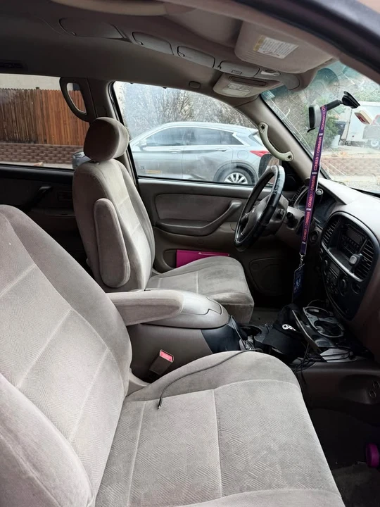 2001 Toyota Sequoia 1st Gen - Image 7 of 7