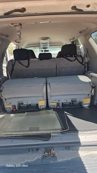 2001 Toyota Sequoia 1st Gen - Image 7 of 8