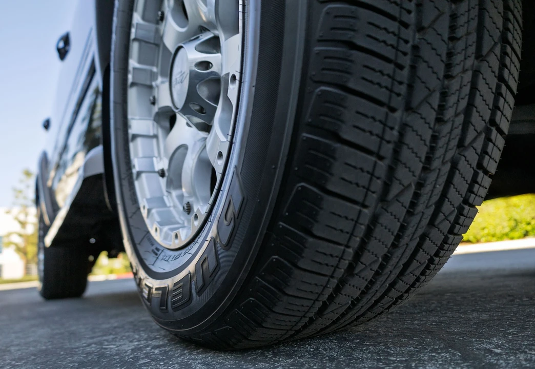 2001 Toyota Sequoia 1st Gen - Image 9 of 21