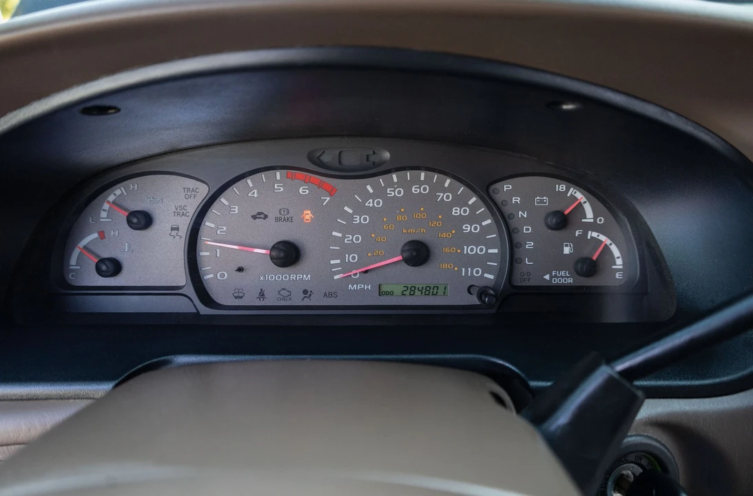 2001 Toyota Sequoia 1st Gen - Image 19 of 21