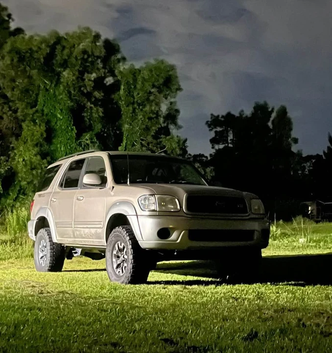 2001 Toyota Sequoia 1st Gen - Image 3 of 3