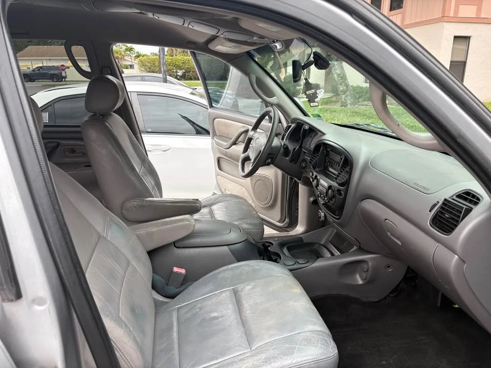 2001 Toyota Sequoia 1st Gen - Image 6 of 7