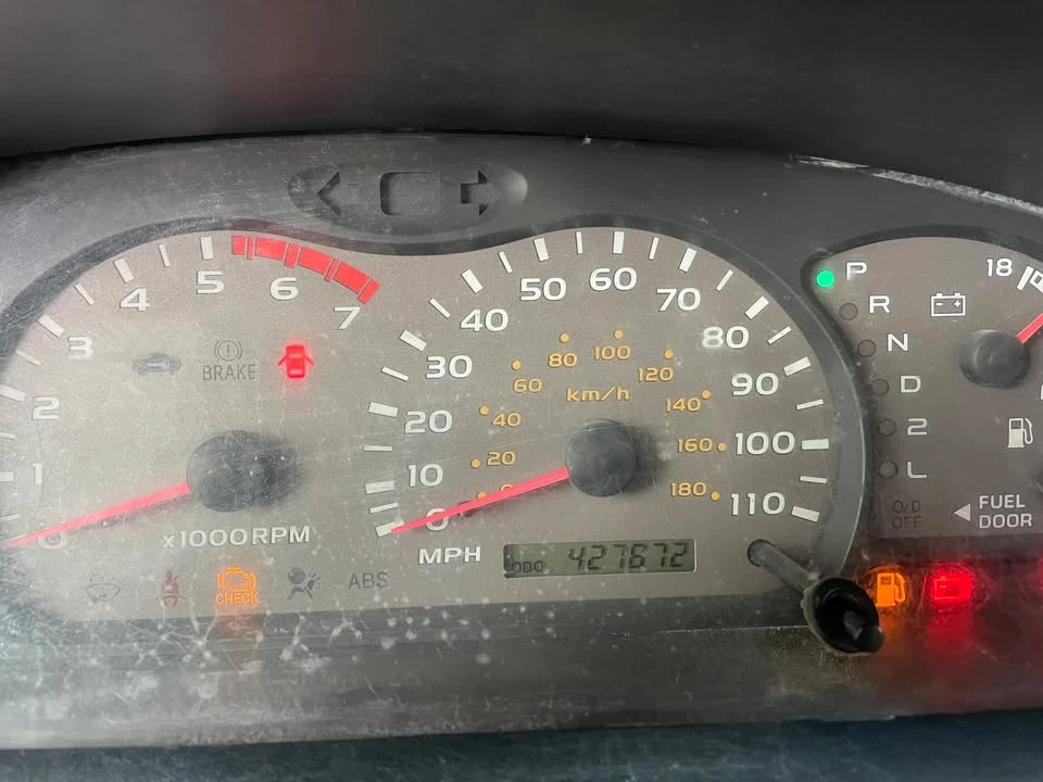 2001 Toyota Sequoia 1st Gen - Image 5 of 8
