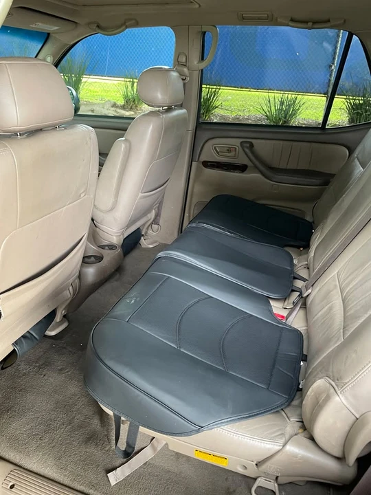 2001 Toyota Sequoia 1st Gen - Image 7 of 8