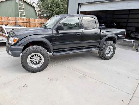 2001 Toyota Tacoma Double Cab TRD Off-Road Pickup 4D 5 ft