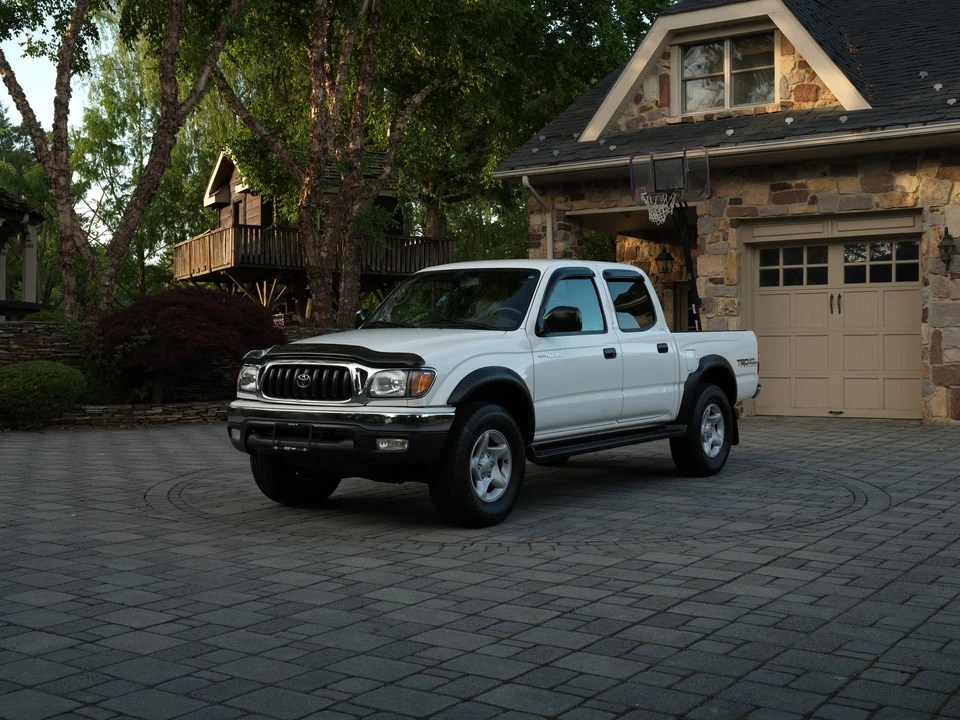 2001 Toyota Tacoma 1st Gen - Image 2 of 31