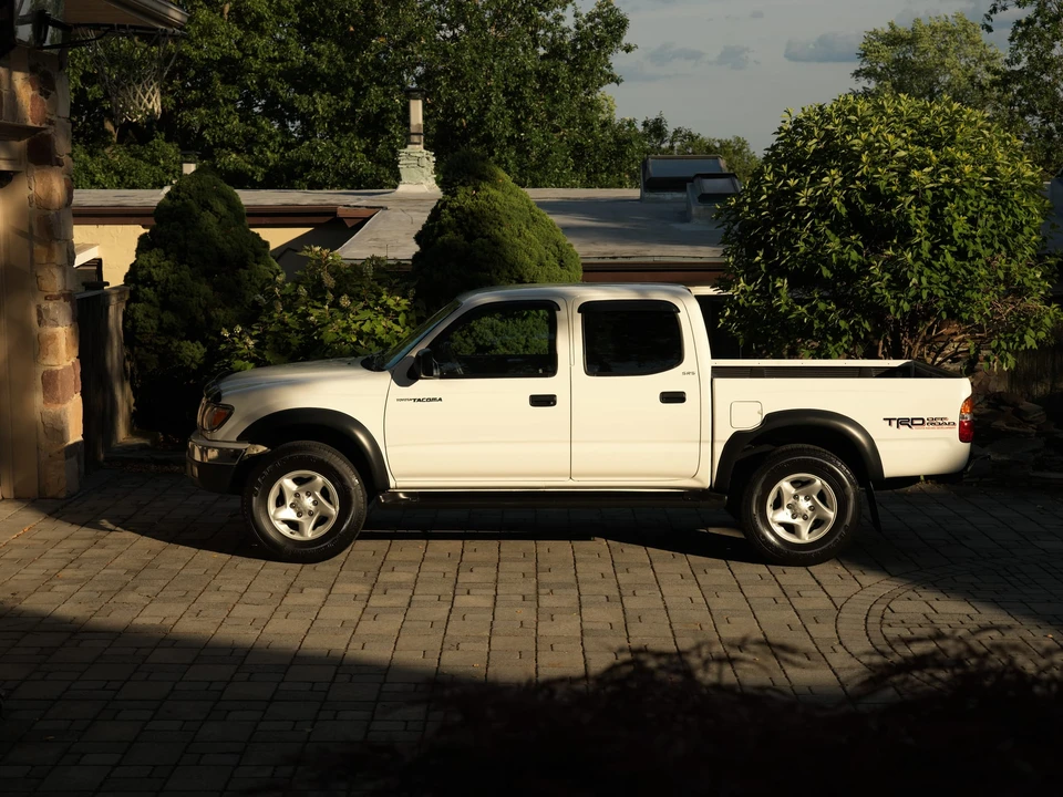2001 Toyota Tacoma 1st Gen - Image 10 of 31